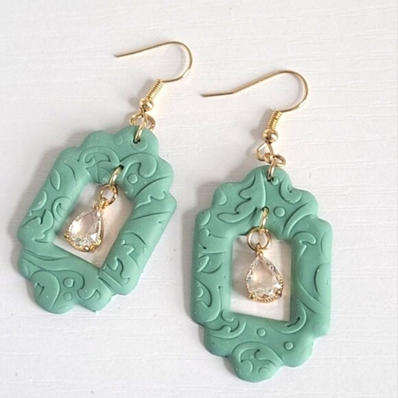 Boho Gold Plated Sage Green Embossed Pattern Crystal Drop Dangle Earrings - Picture 4 of 9